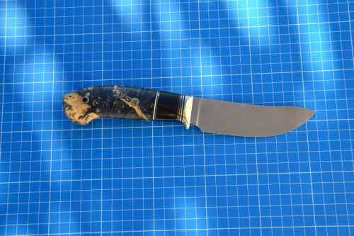 Нож Скинер - сталь PGK, нейзильбер, G10, рог буйвола, стабилизированный кап клёна, мозаичные пины.